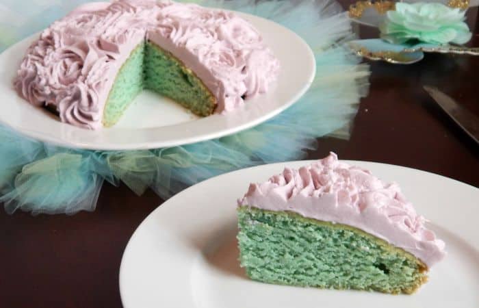 perfect cake for a tea party feature