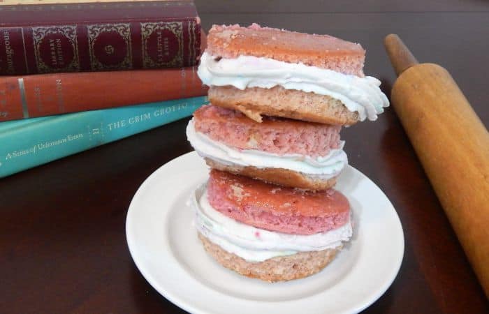 how to use a cake top for ice cream sandwich idea feature