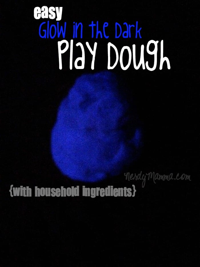 My kids flipped when I made this easy glow in the dark play dough. It's only 3 ingredients and they were all ALREADY in my house! Awesome.