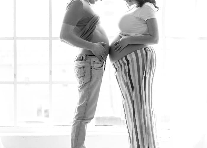 beautiful idea for couples pregnancy photo shoot fin