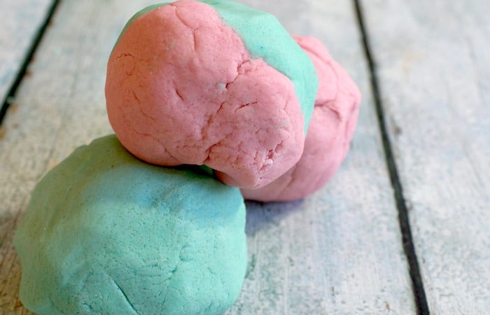 There's just something so awesome about cotton candy clay. I mean, so very yummy smelling and soft, too!