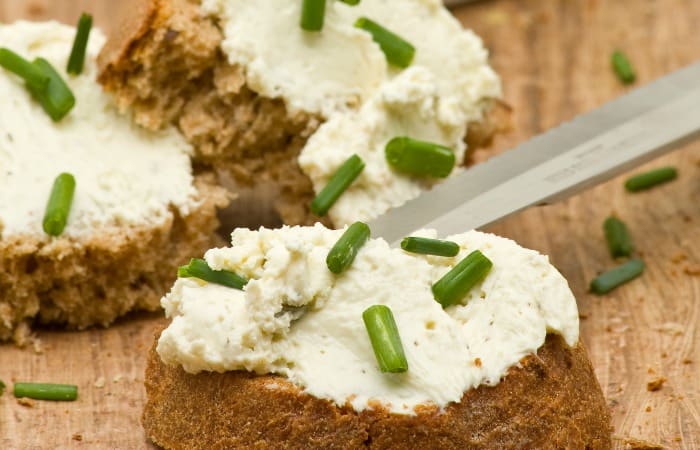 easy dairy-free cream cheese recipe feature