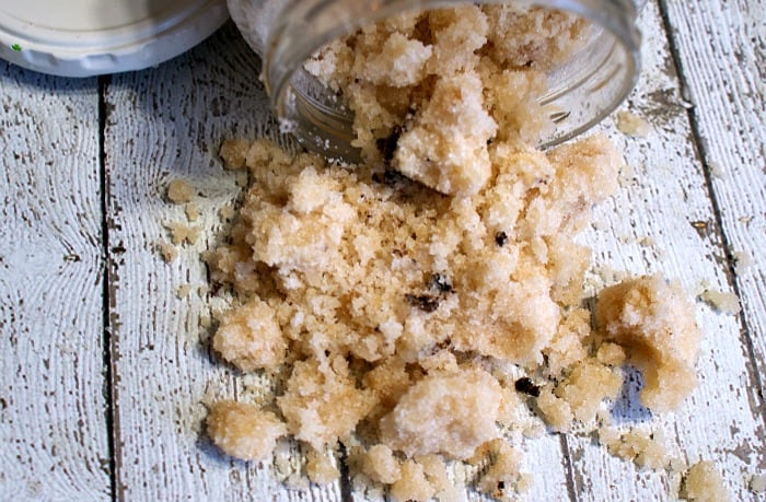 recipe for a sugar scrub that smells like cookies feature