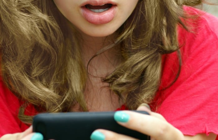 what to do when your teen is sexting feature