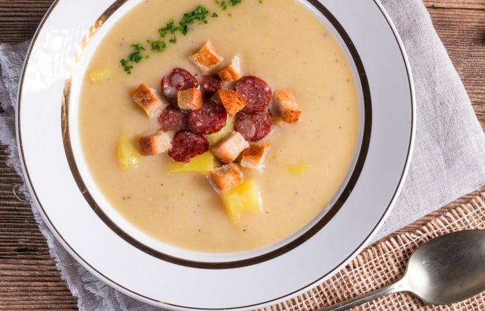 easy potato soup recipe feature