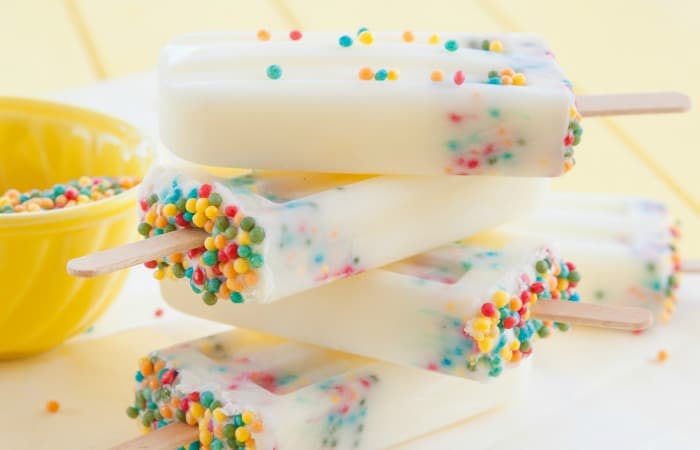 how to make coconut milk popsicles feature