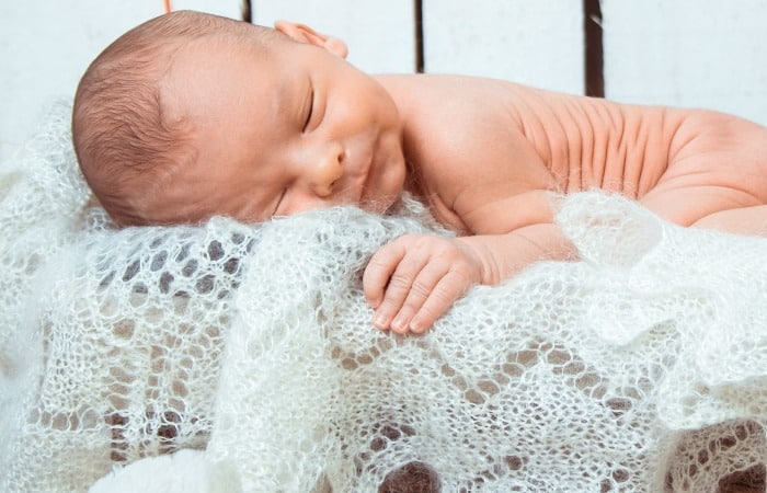 how to take newborn photos at home