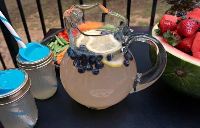 how to make blueberry lemonade feature