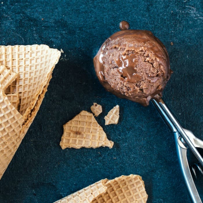 how to make dairy-free chocolate ice cream sq