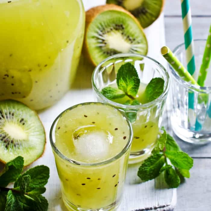 how to make lemonade with kiwis and mint sq