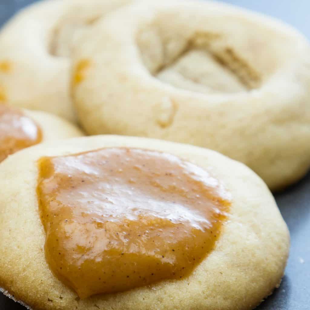 vegan and gluten-free caramel cookie recipe sq