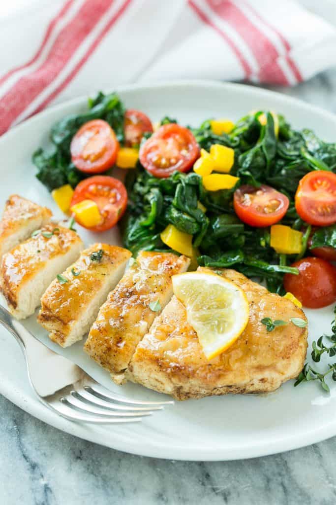 OMG These easy chicken dinners are a total must for every mom out there! 