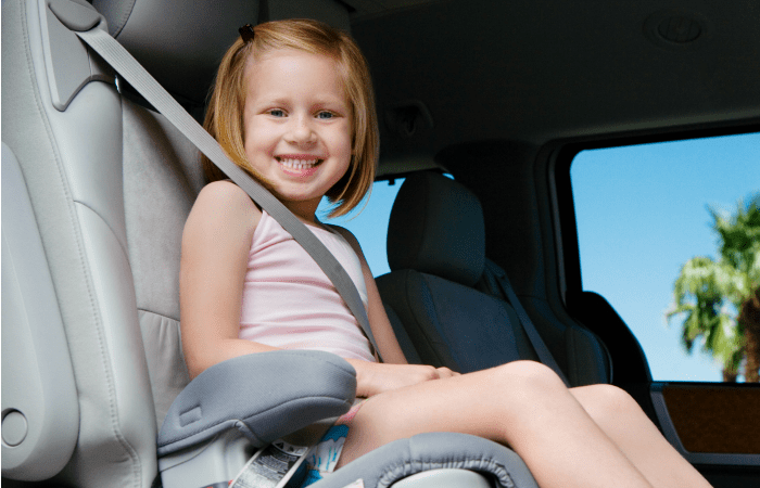 10 Ways to Keep Kids Entertained on Holiday Road Tips