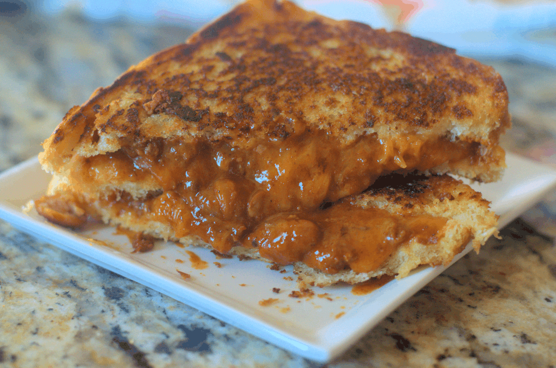 Chili Cheese Grilled Cheese Sandwich