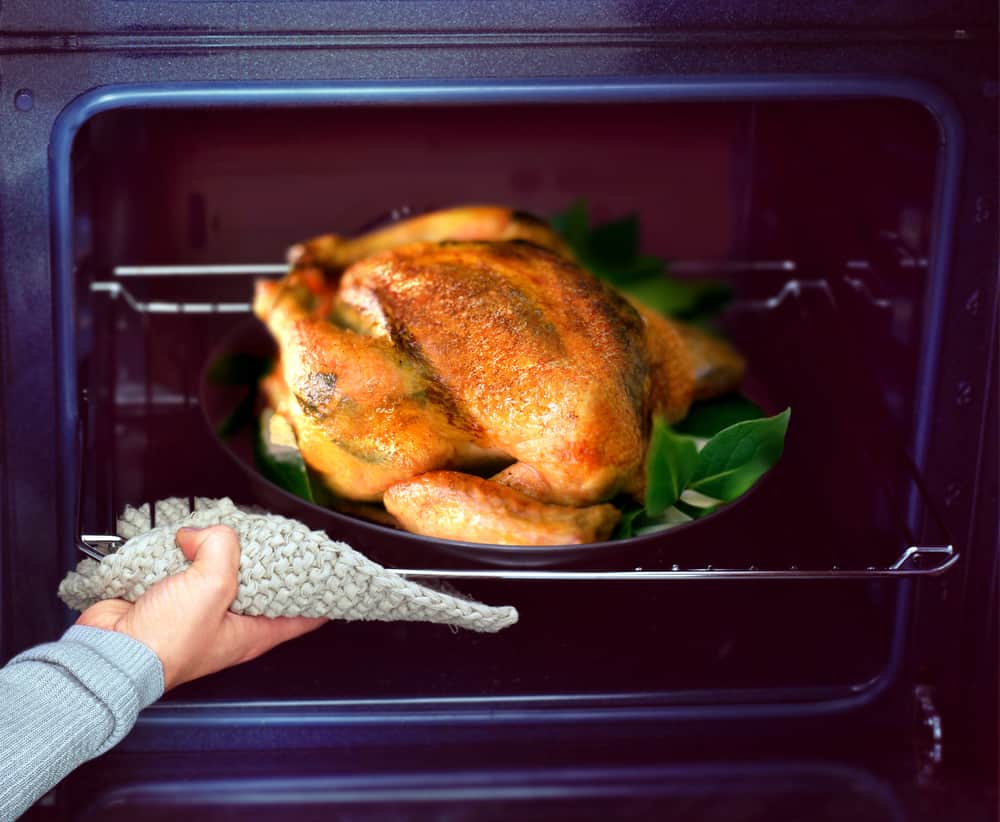 OMG You've GOT to check out these LIFE-SAVING Turkey tips! Get a juicy turkey every flipping time! Don't ruin Thanksgiving and dry out the turkey. Seriously, just check out these tips!!