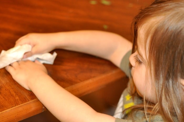 Check out this AMAZEBALLS 2-minute cleaning tip for crazy homeschool messes!