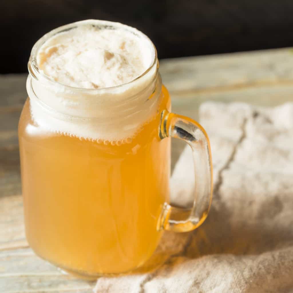 I love Harry Potter and the Wizarding World--and the number one drink? So good...This is How to Make Butterbeer (Vegan & Non-Alcoholic). #nerdymammablog #vegan #harrypotter #butterbeer