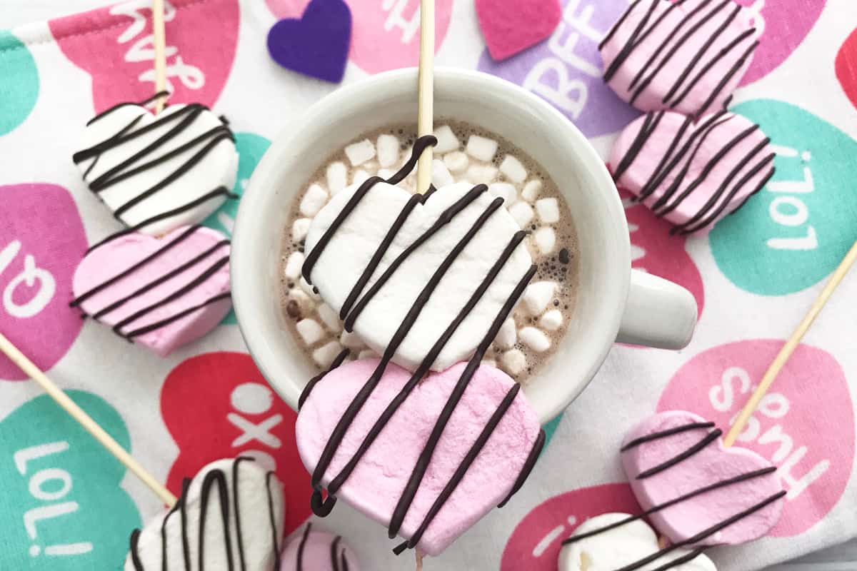 I am so stoked about these simple, fun treats I am planning to make for my kiddo's Valentines Party: Heart Marshmallow Stirrers! #nerdymammablog #valentines #marshmallow