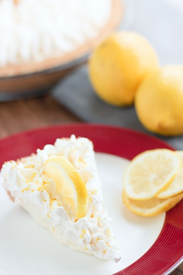If there was ever a dream-pie in existence, it would be one that was easy and fun--and last-minute fast. This Simple No-Bake Lemonade Pie is as close to dreams as one can get! #nerdymammablog #lemonpie #nobakepie #pierecipe #pie #freezerpie 