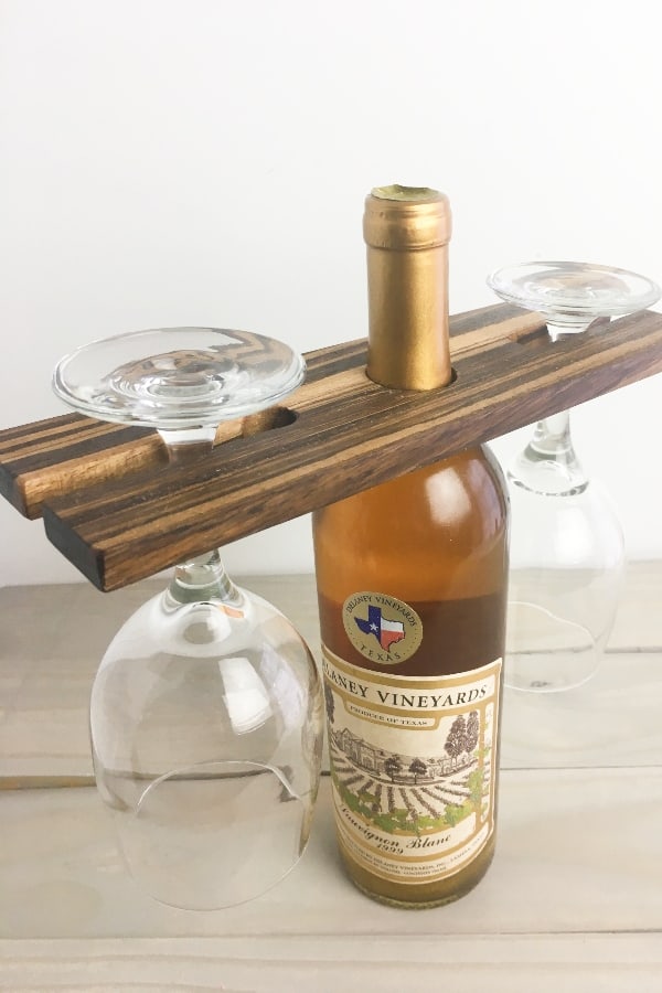 I was in a bind. My brother was coming and I forgot about his birthday gift. So I figured out How to Make a Small Wine Butler from Scrap Wood. #nerdymammablog #wine #winelovergift #giftforwinelover #diy #craft