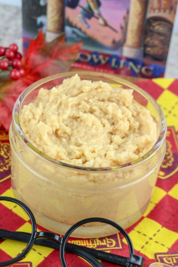 Dude, this Harry Potter Butterbeer Body Scrub is so fabulous smelling and perfect for getting summer-ready legs, I may never get out of the tub! #nerdymammablog #butterbeer #bodyscrub #harrypotter