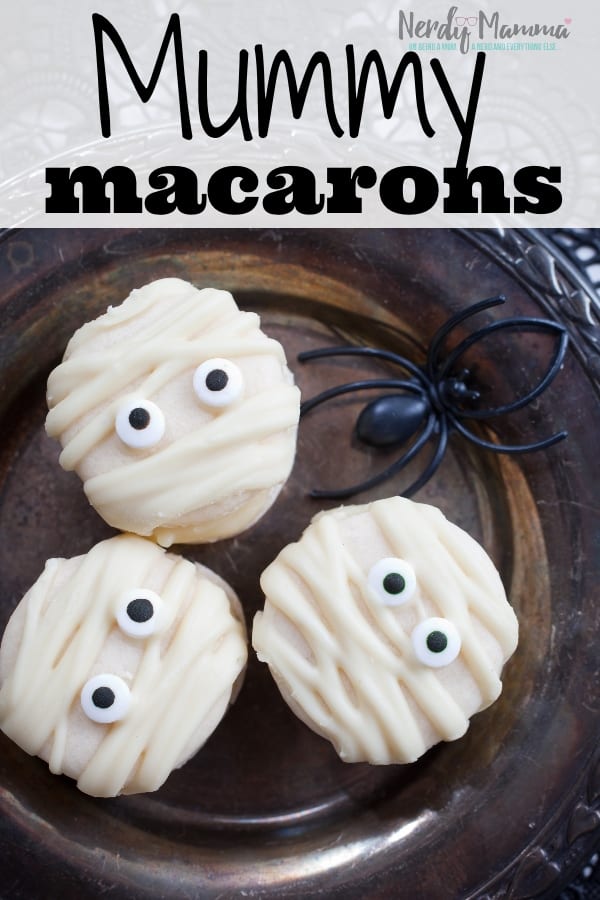 easy halloween macaron recipe with text which reads mummy macarons