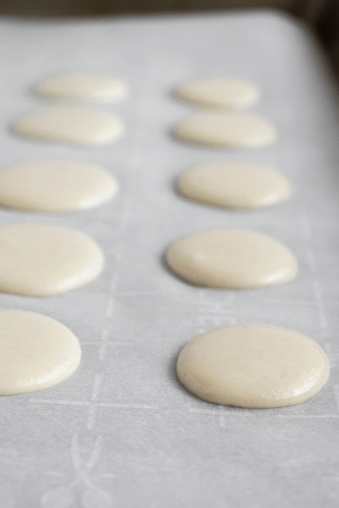 baking the macarons