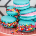 step-by-step instructions to make macarons